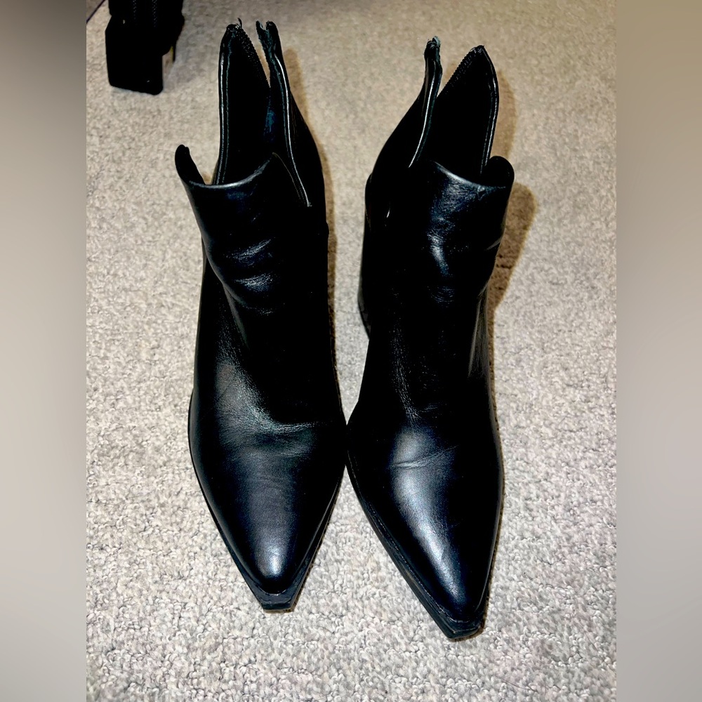 Steve Madden leather booties